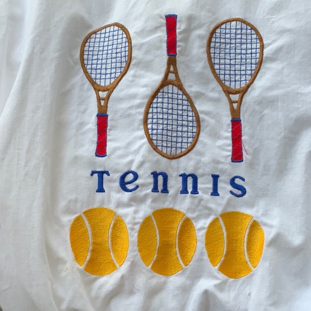 TENNIS LONG SLEEVE SHIRT WITH EMBROIDERED RACQUETS & BALLS ADORABLE L FIRM PRICE - Picture 3 of 6